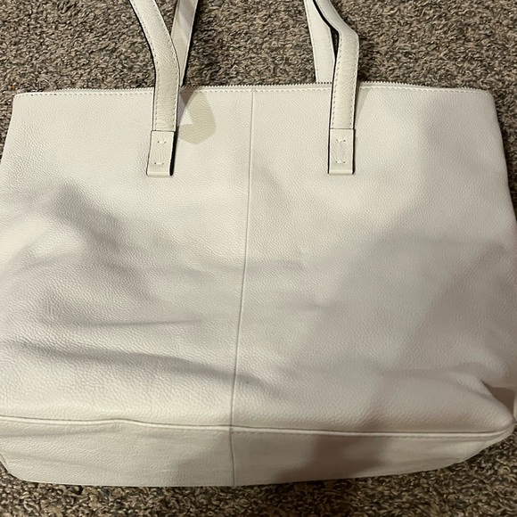 Women’s white Tahari purse new - Picture 3 of 3